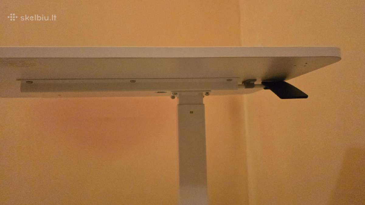 Reguliuojamo aukščio staliukas kompiuteriu - nuotraukos Nr. 4