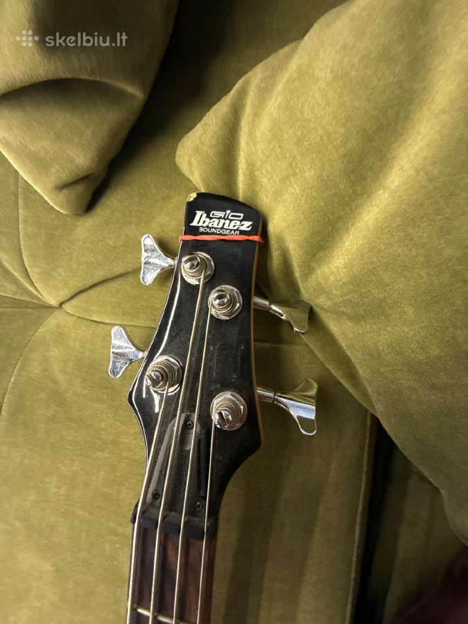 Marshall stiprintuvas su bosine gitara - nuotraukos Nr. 3