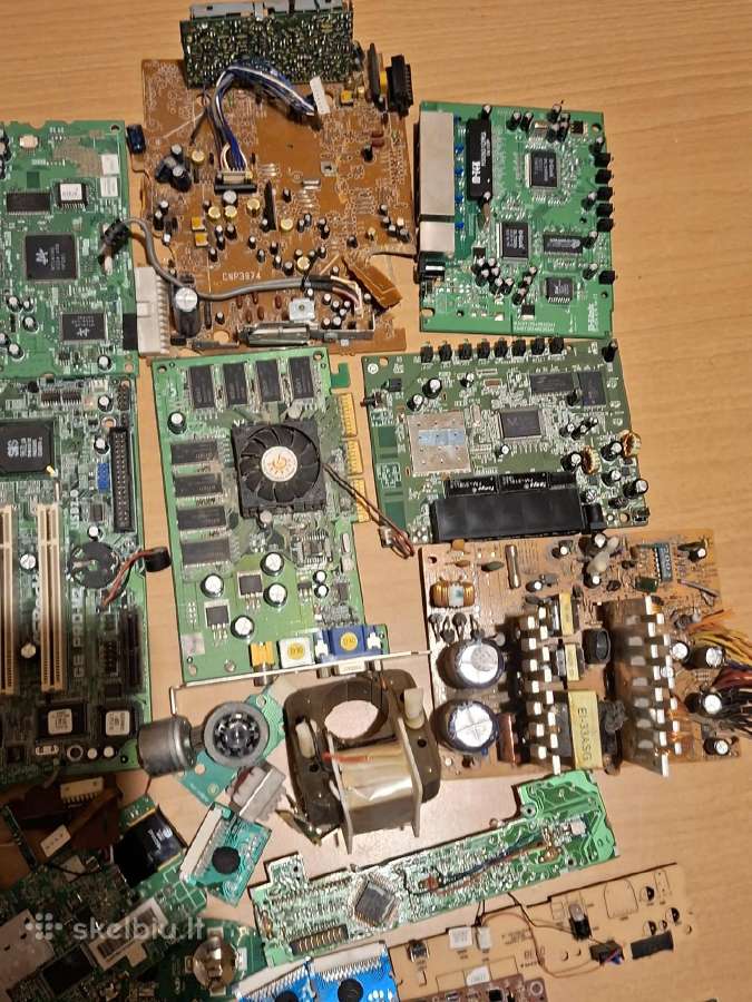 Seni telefonai, planšetės, krovikliai ir plokštės - nuotraukos Nr. 8