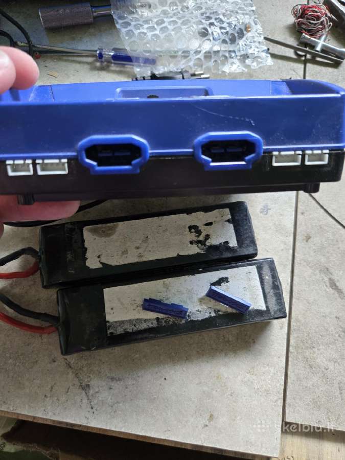 Traxxas 3s lipo ir pakrovejas - nuotraukos Nr. 3