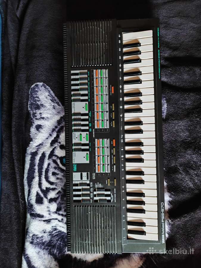 Parduodamas geros būklės sintezatorius Yamaha - nuotraukos Nr. 4