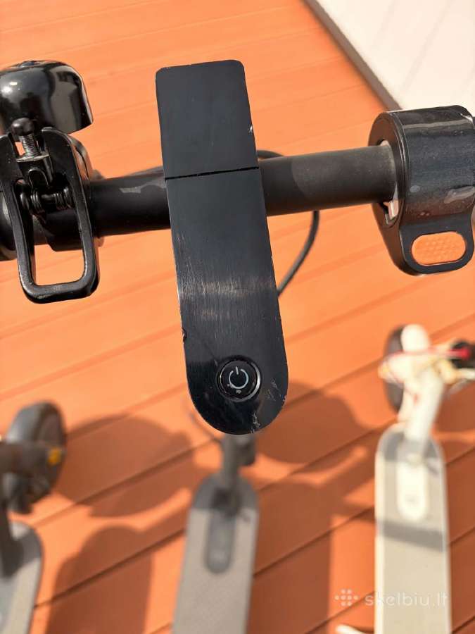 Parduodu 3 xiaomi elektrinius paspirtukus - nuotraukos Nr. 4
