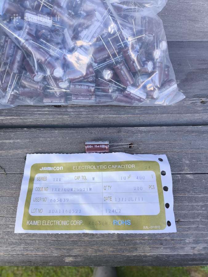 Elektrolitiniai kondensatoriai - nuotraukos Nr. 2