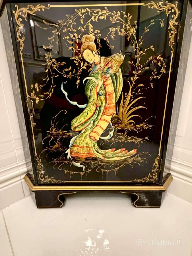 Vintažinė Chinoiserie kampinė spintelė - nuotraukos Nr. 3