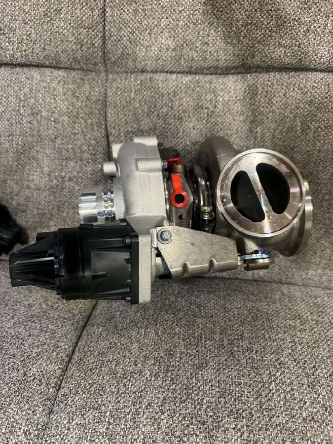 Bmw M5 F9x Originalios Oem Turbinos – Naujos - nuotraukos Nr. 4