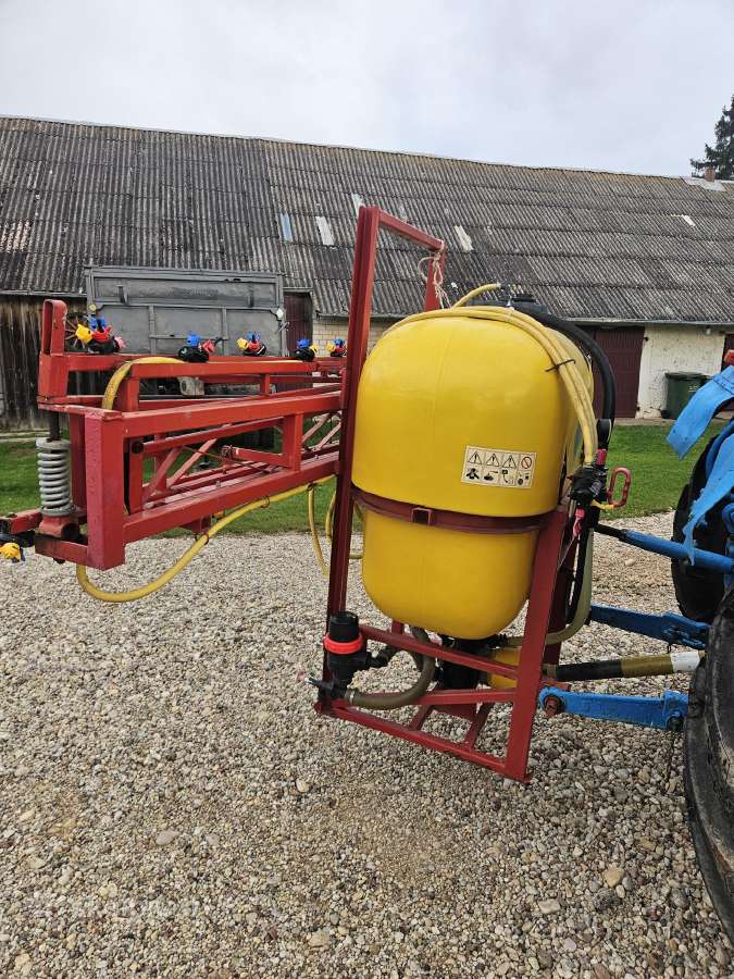 Likviduojamas ūkis ir išparduodama technika - nuotraukos Nr. 2