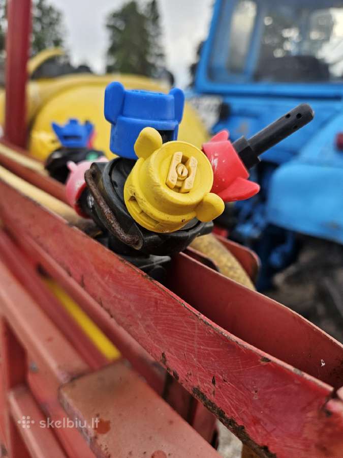 Likviduojamas ūkis ir išparduodama technika - nuotraukos Nr. 3