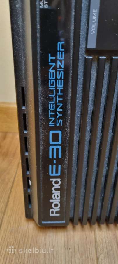Vintažinis sintezatorius Roland E-30 Intelligent - nuotraukos Nr. 2