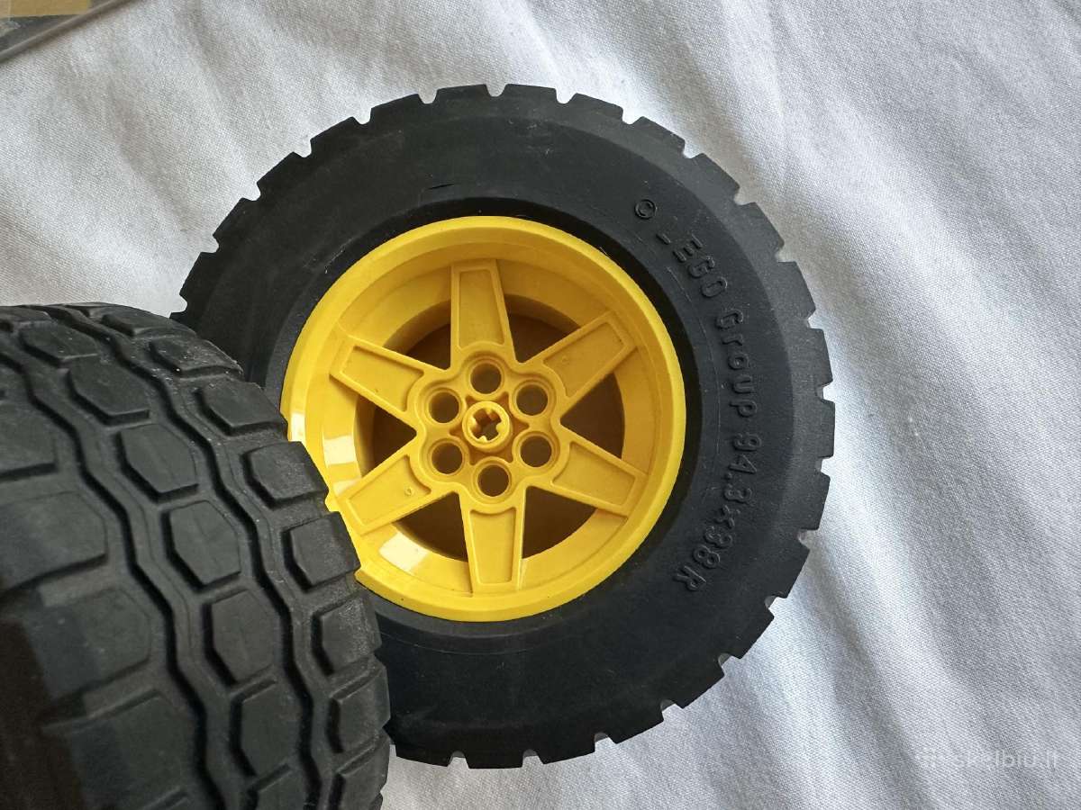 Lego Technic 42030 dalys - nuotraukos Nr. 3