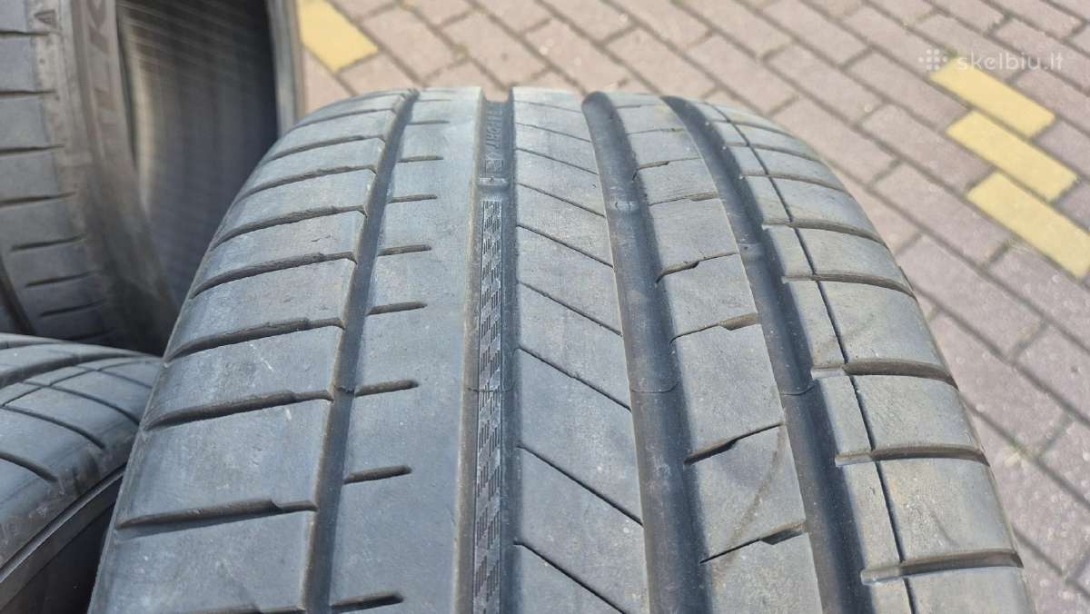 Vasarines padangos 235/40 R19 - nuotraukos Nr. 3