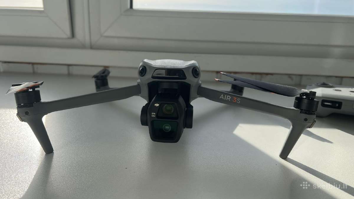 Dji Air 3s dronas su valdymo pultu - nuotraukos Nr. 3