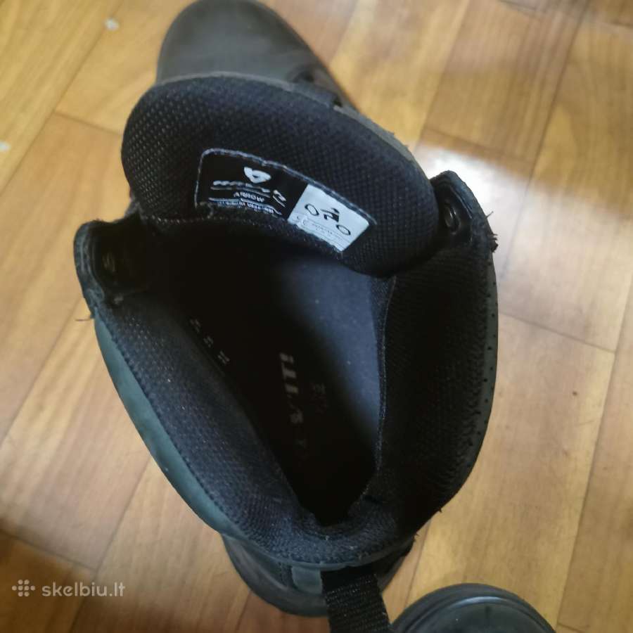 Moto batai ir šalmas - nuotraukos Nr. 2