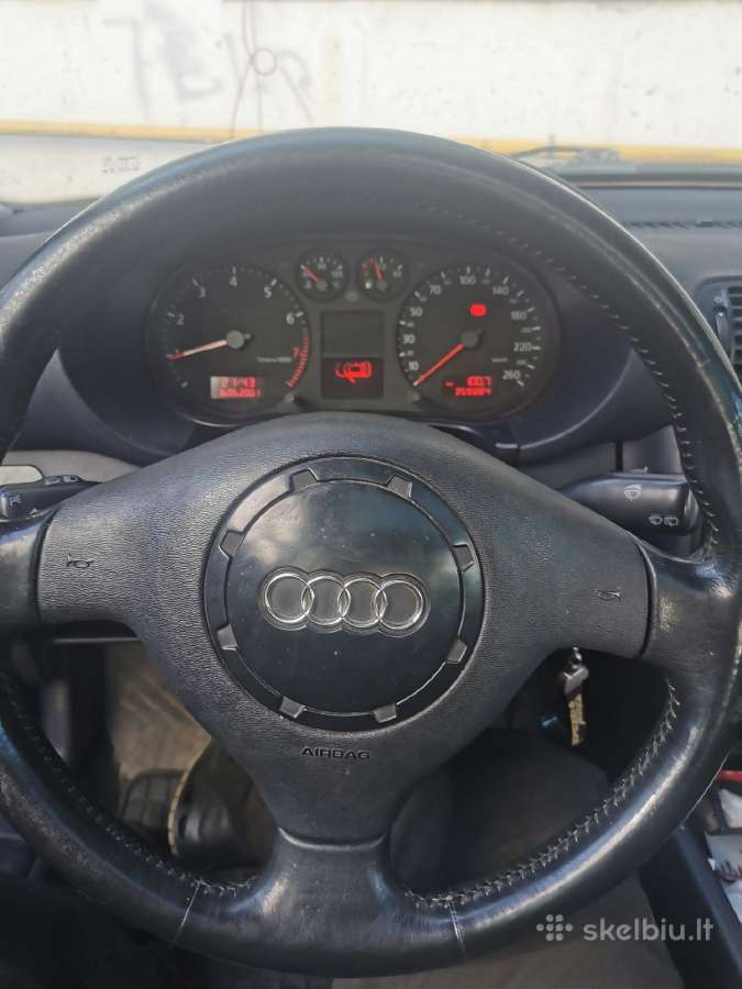 Audi A3 keitimas i motociklų - nuotraukos Nr. 8