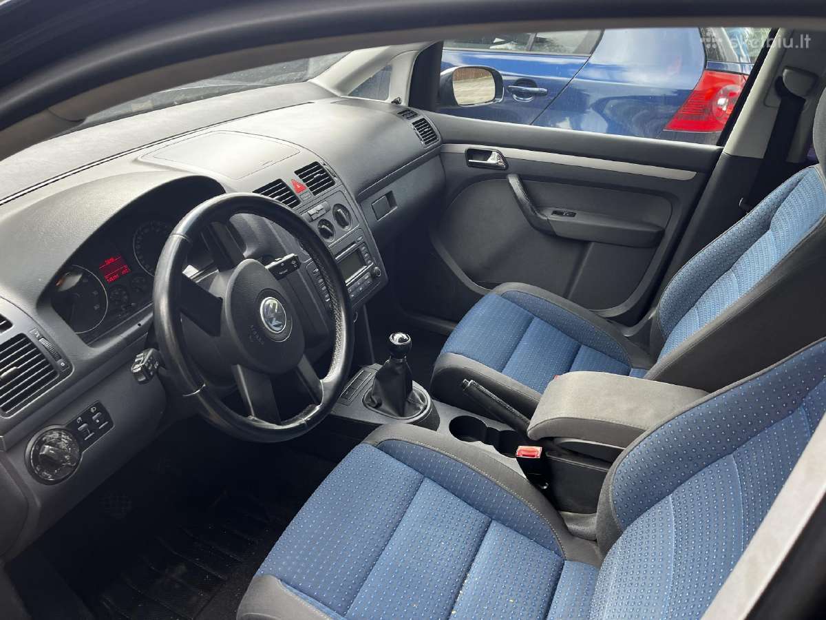 Daužtas VW Touran 2005m Variklis veikia, yra Ta - nuotraukos Nr. 5
