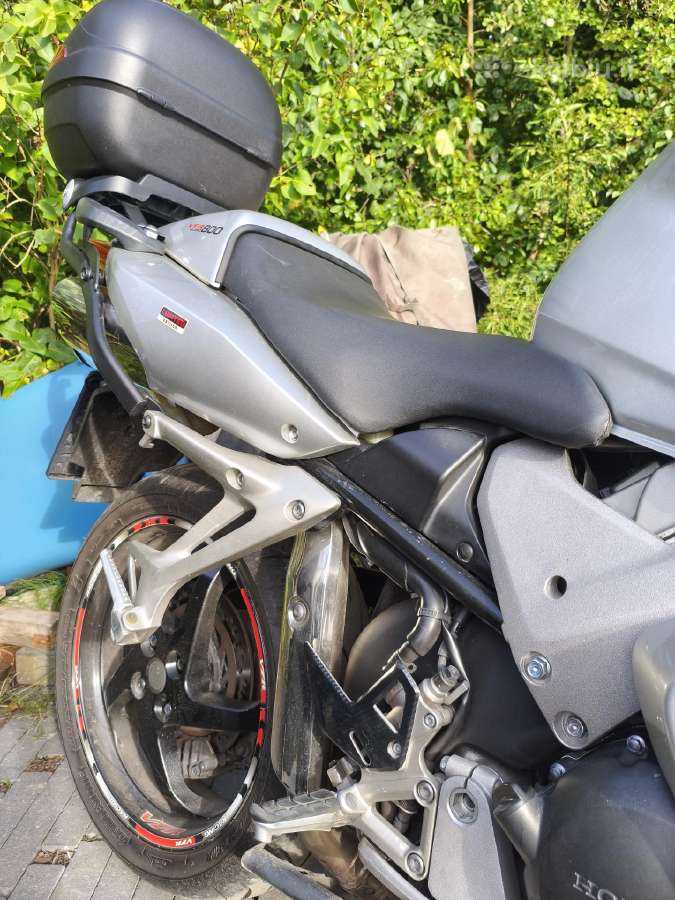 Parduodu VFR 800 - nuotraukos Nr. 8