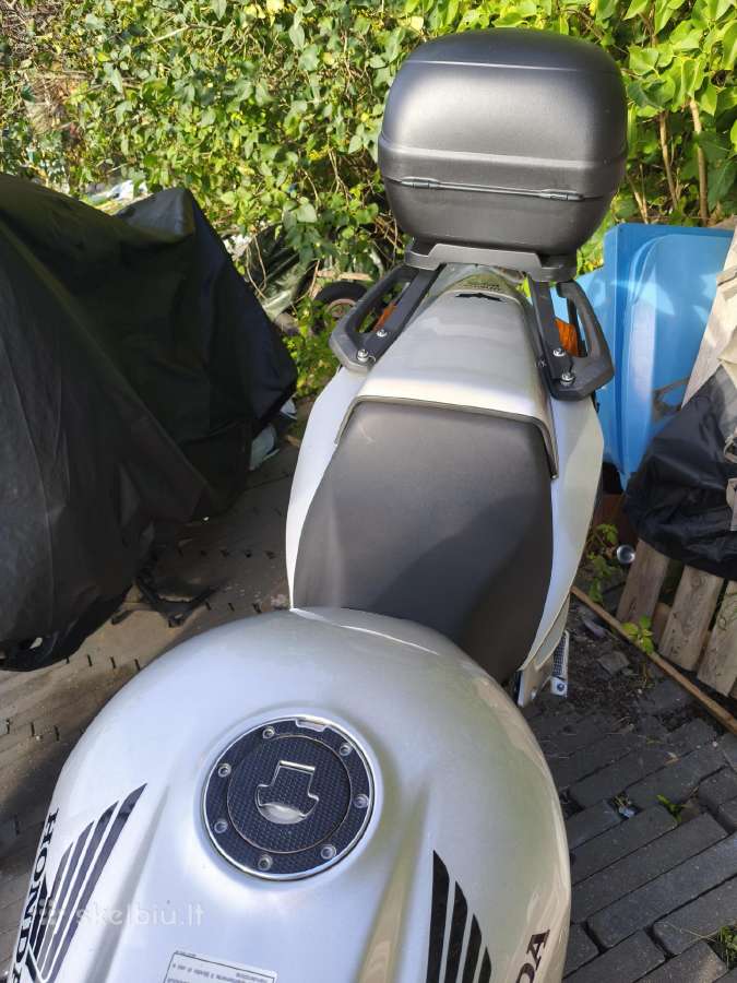 Parduodu VFR 800 - nuotraukos Nr. 9
