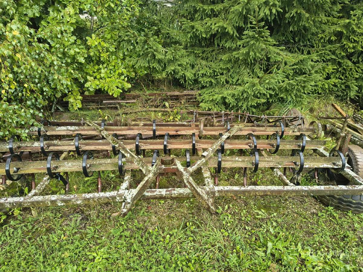 Kultivatorius su naujais noragais ir akėčiomis - nuotraukos Nr. 2