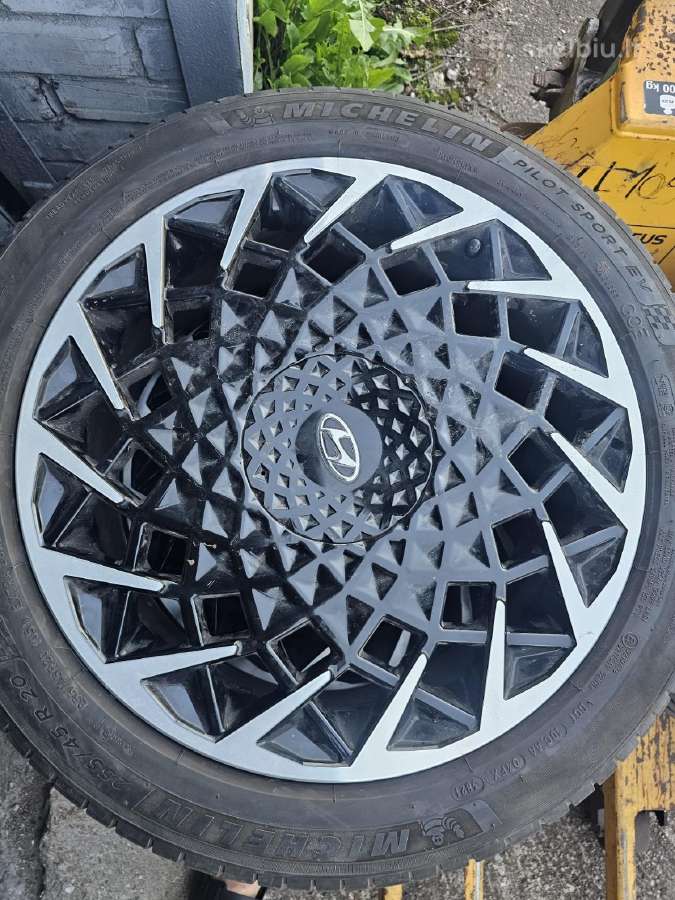 Hyundai Ioniq 5 R20 ratlankiai su padangom - nuotraukos Nr. 3