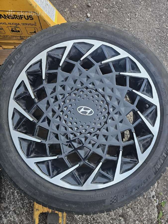Hyundai Ioniq 5 R20 ratlankiai su padangom - nuotraukos Nr. 2
