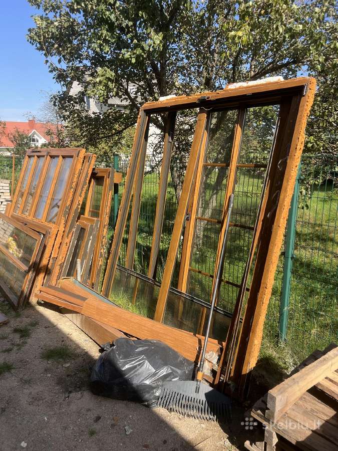 Parduodu naudotus geros kokybes plastikinius lang - nuotraukos Nr. 3