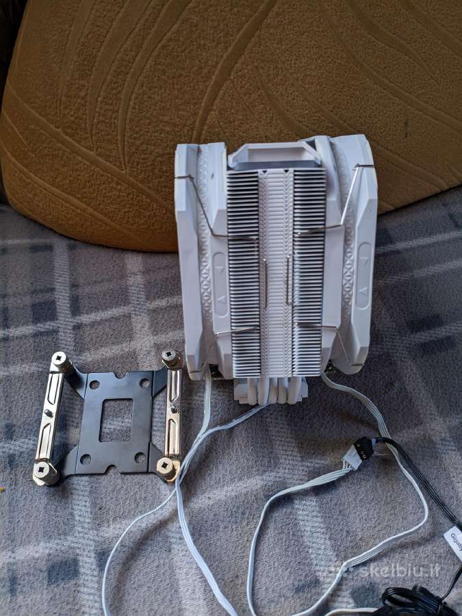 Gigabyte P650ss Ice 650w / Deepcool As500 / balti - nuotraukos Nr. 10