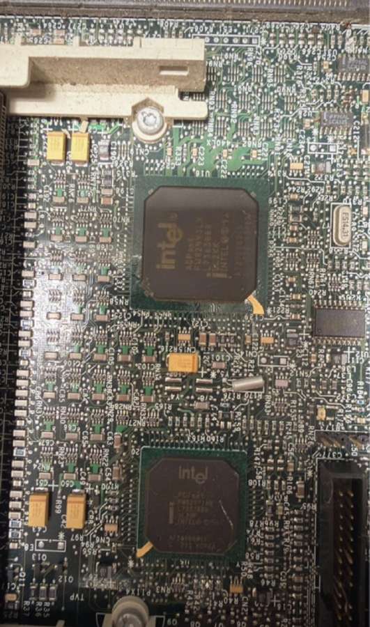 Compaq Dual Slot 1 retro pagrindinė plokštė - nuotraukos Nr. 5