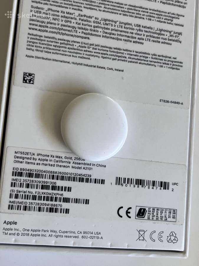 iPhone dėžutė ir Airtag ir ausinė - nuotraukos Nr. 4