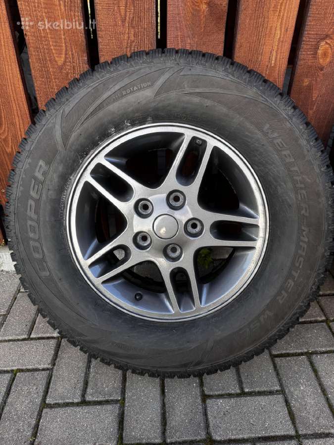 R16 245/70 žieminės padangos su ratlankiais Jeep - nuotraukos Nr. 2