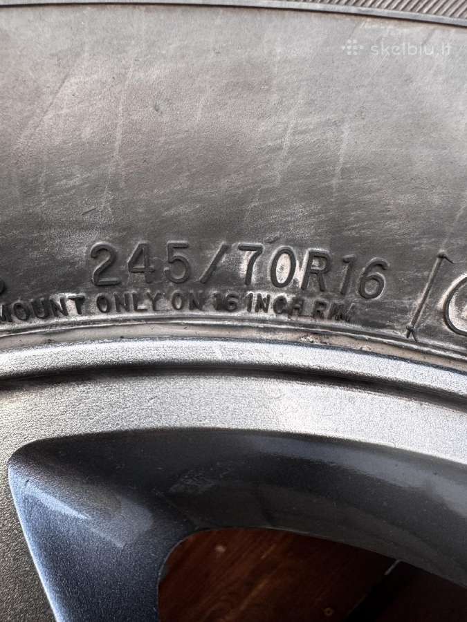 R16 245/70 žieminės padangos su ratlankiais Jeep - nuotraukos Nr. 4