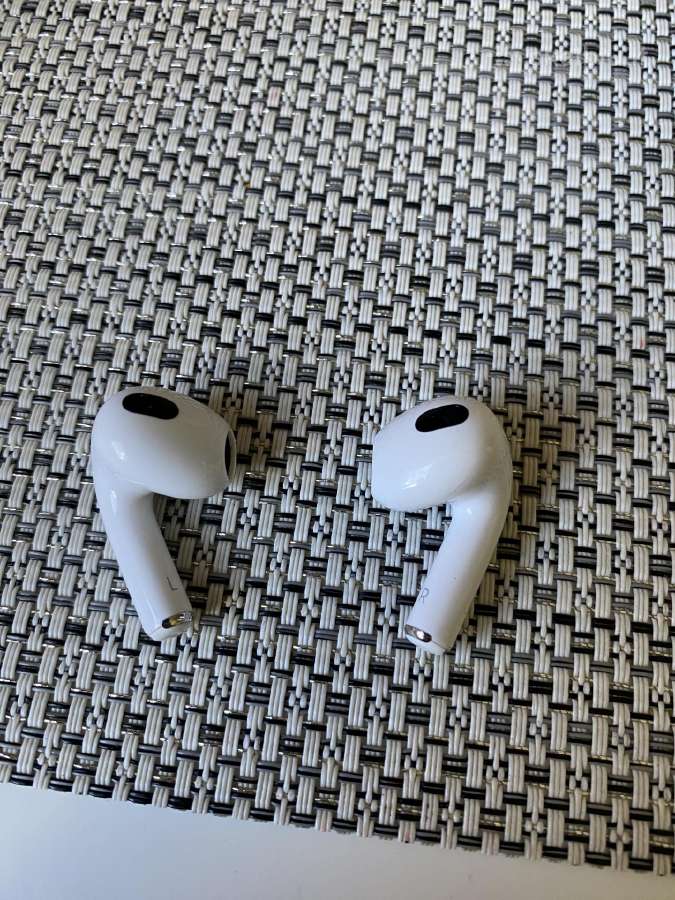 Apple Airpods 3 (Lightning Case) – Idealios būklės - nuotraukos Nr. 4