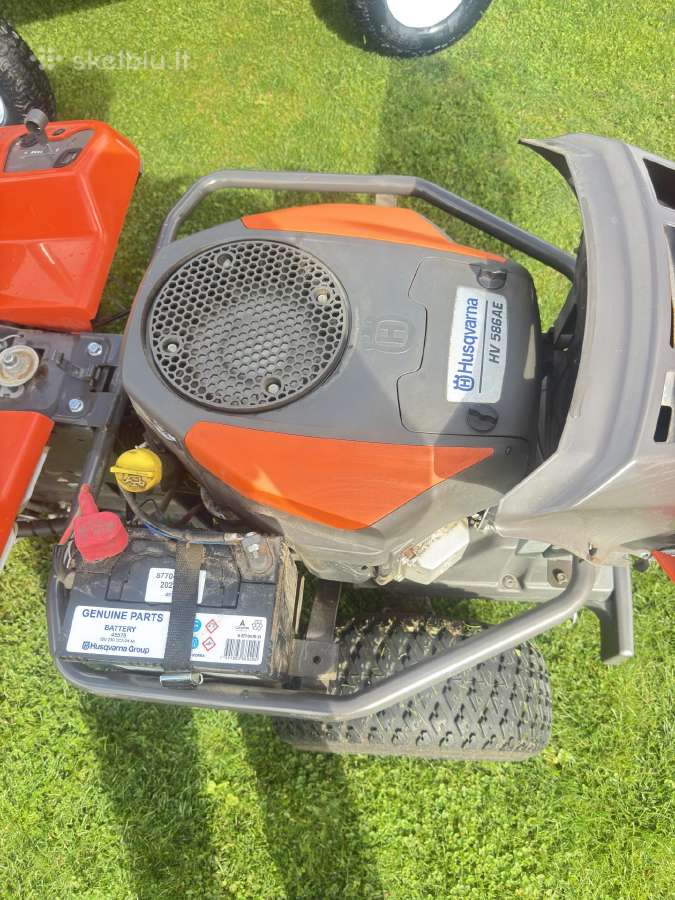 Husqvarna R 216t Awd su priekaba ir sniego peiliu - nuotraukos Nr. 8