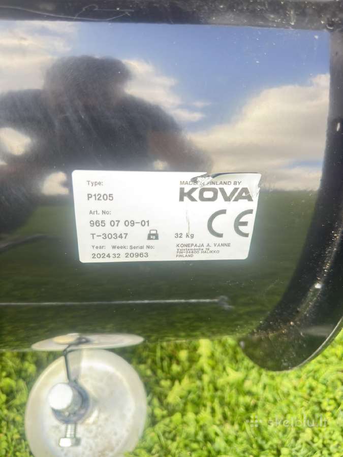 Husqvarna R 216t Awd su priekaba ir sniego peiliu - nuotraukos Nr. 11