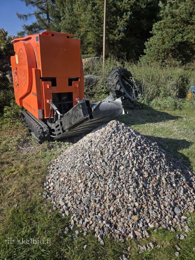 Parduodamas vikšrinis akmenų smulkintuvas - nuotraukos Nr. 2