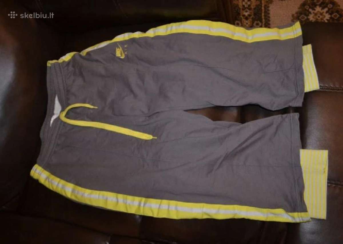 Nike Air sportines moteriskos kelnes zemiau keliu - nuotraukos Nr. 4