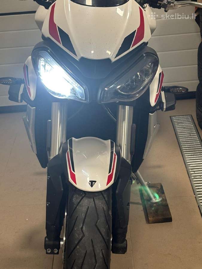 Triumph Street Triple priekinė fara - nuotraukos Nr. 6