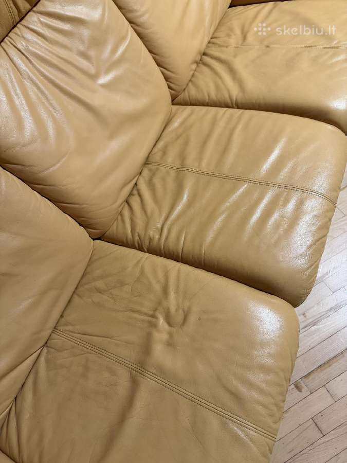 Trivietė šviesių garstyčių odinė sofa - nuotraukos Nr. 4