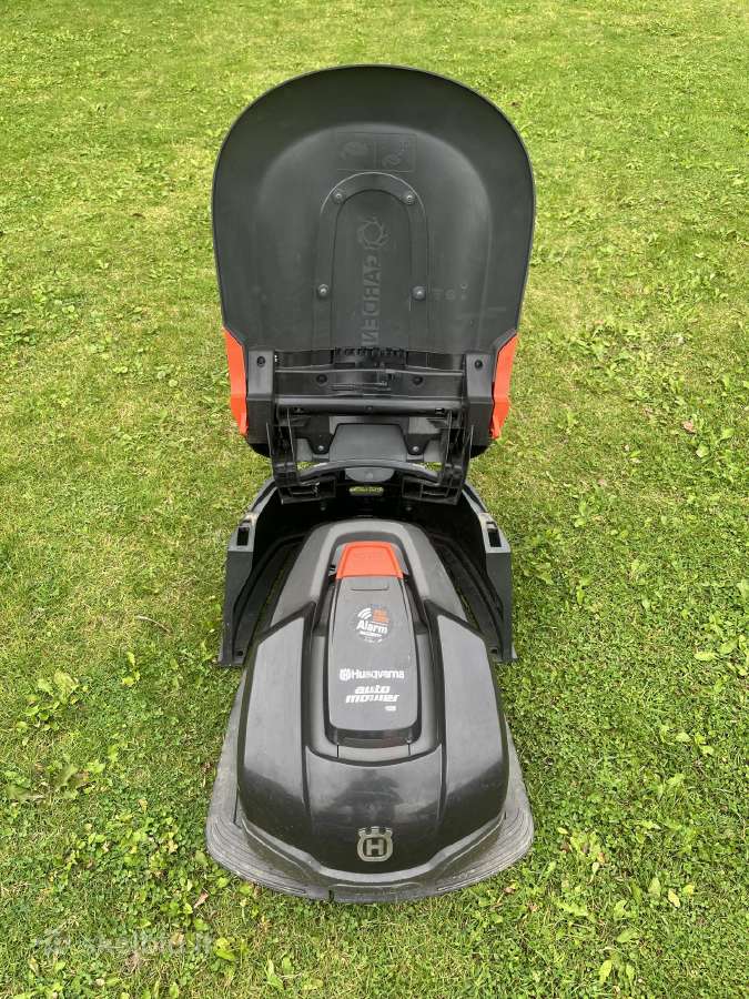 Husqvarna 105 vejos robotas su stogeliu - nuotraukos Nr. 2