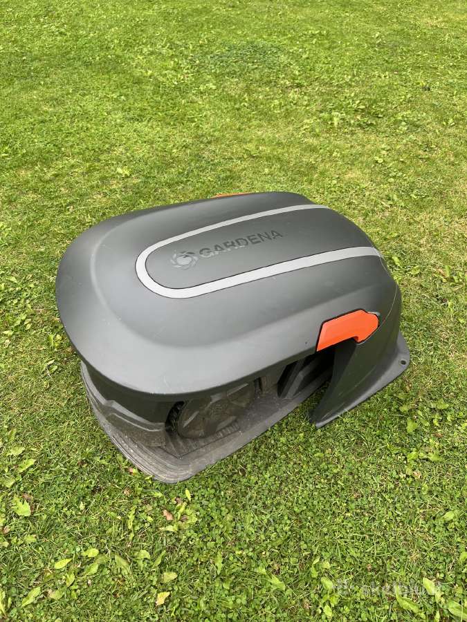 Husqvarna 105 vejos robotas su stogeliu - nuotraukos Nr. 4