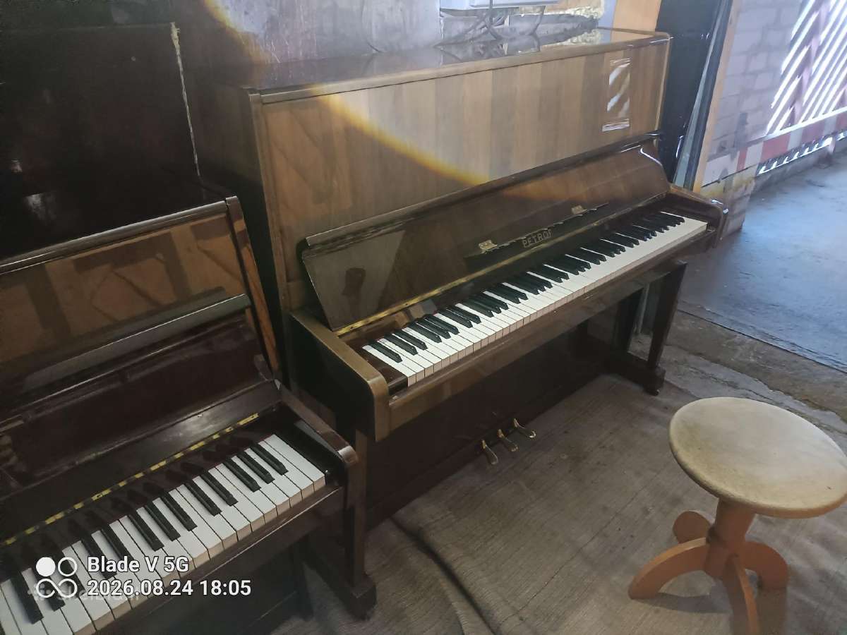 Parduodu pianiną Riosler - nuotraukos Nr. 3