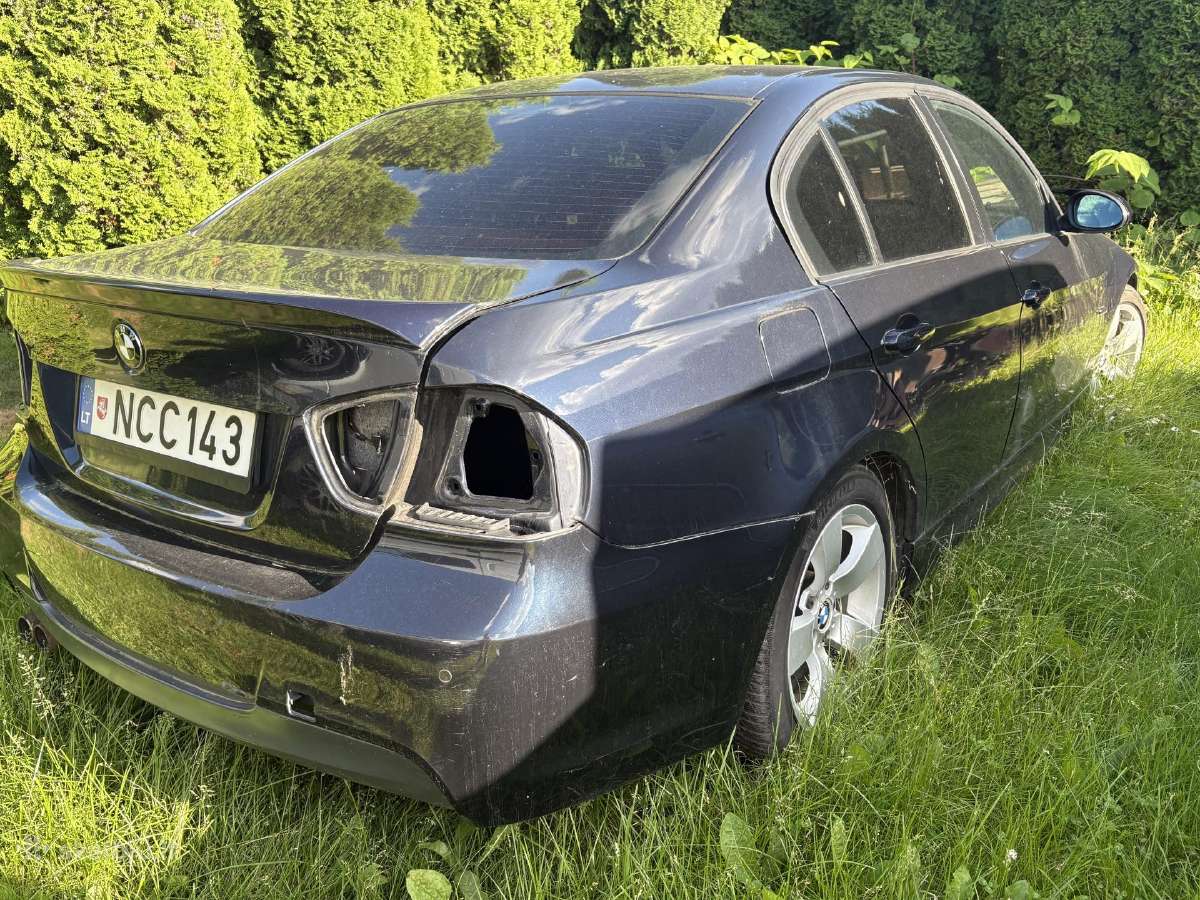 Bmw 320i Dalimis - nuotraukos Nr. 2
