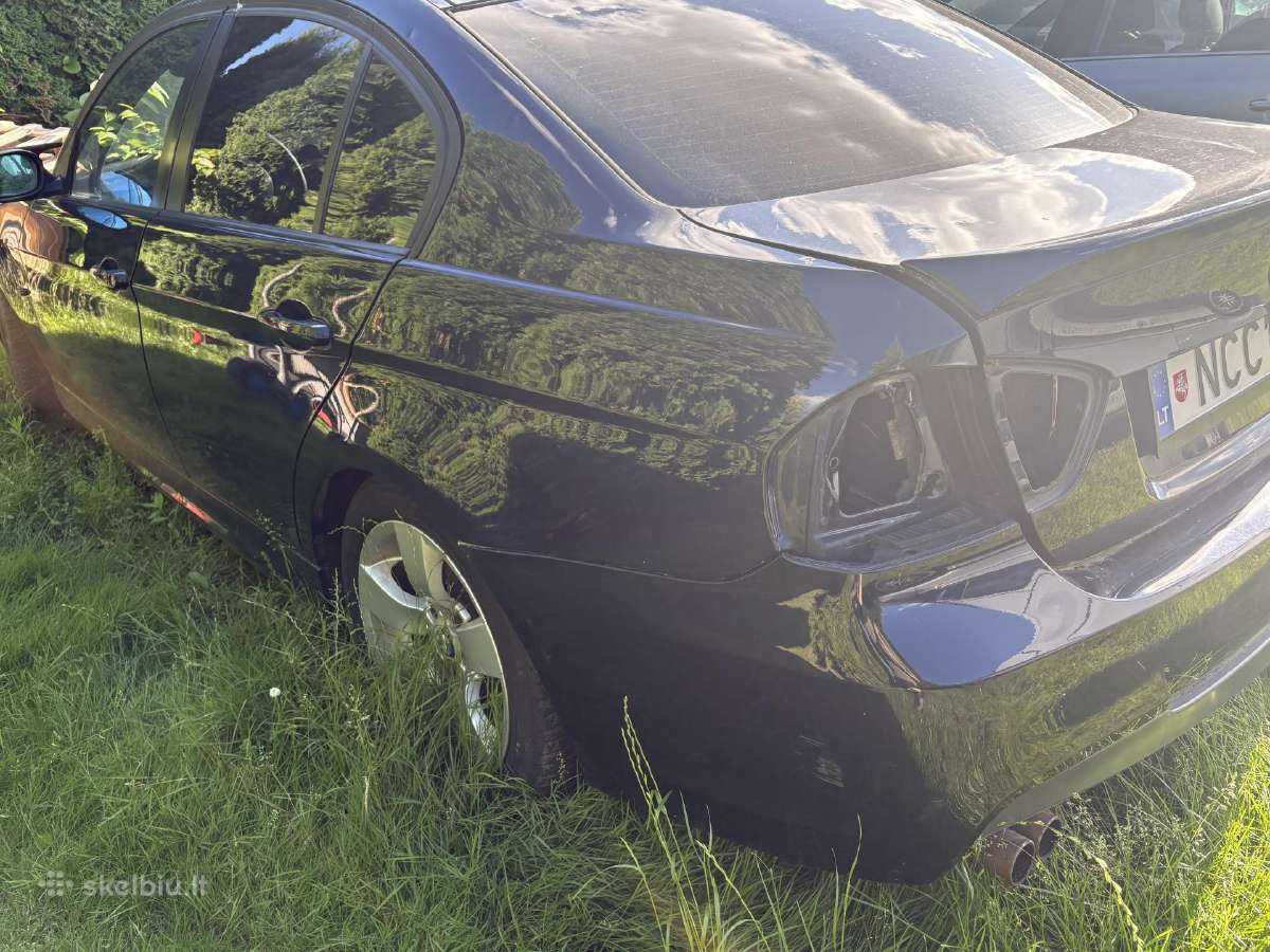 Bmw 320i Dalimis - nuotraukos Nr. 3