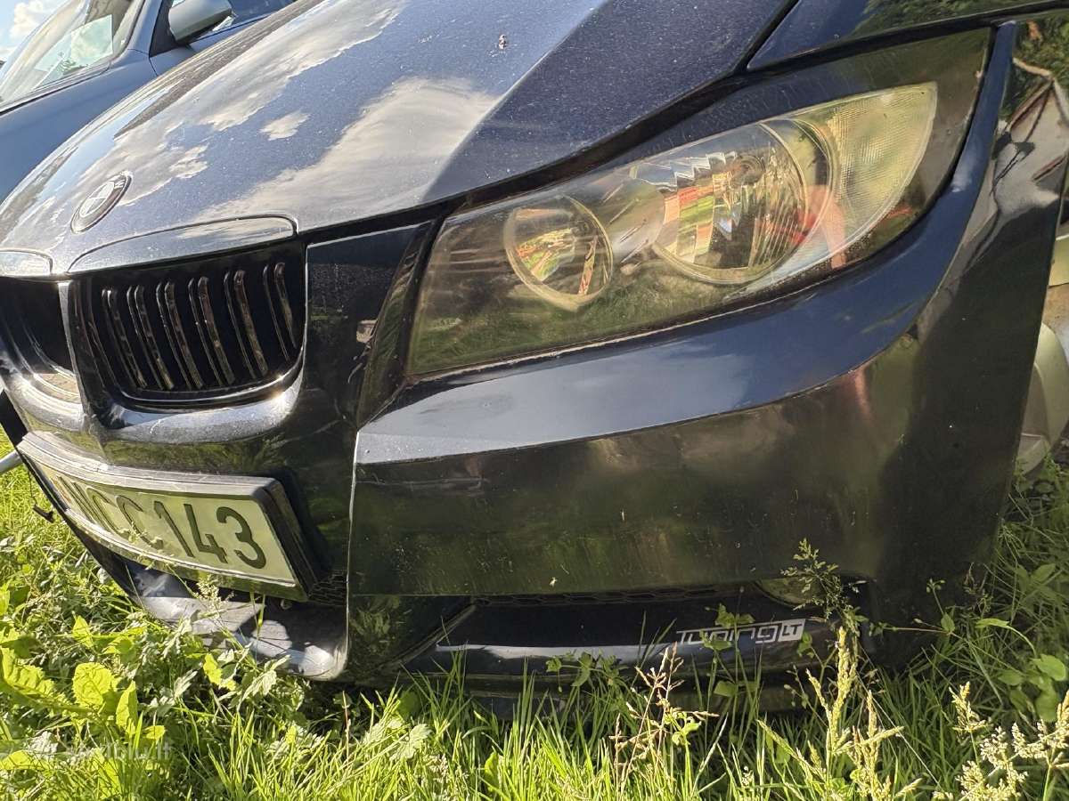 Bmw 320i Dalimis - nuotraukos Nr. 4