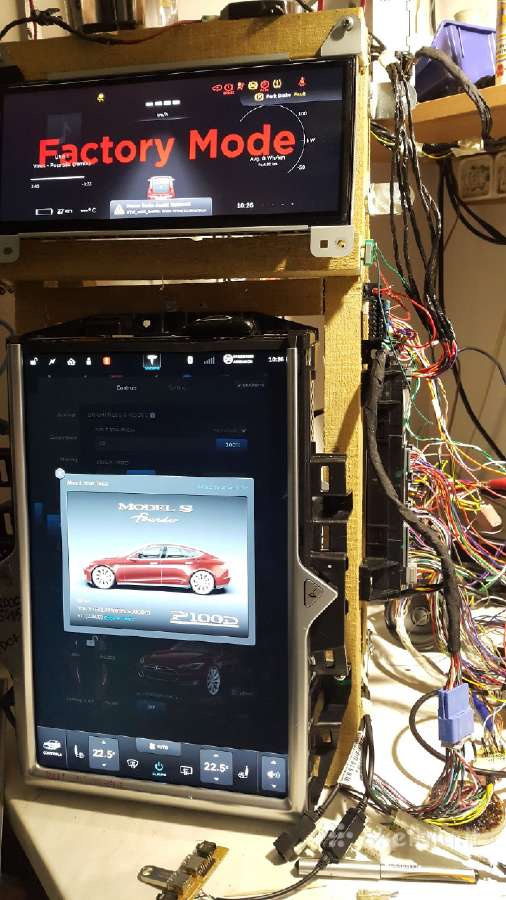 Tesla Model Sx3y programavimo elektronikos darbai