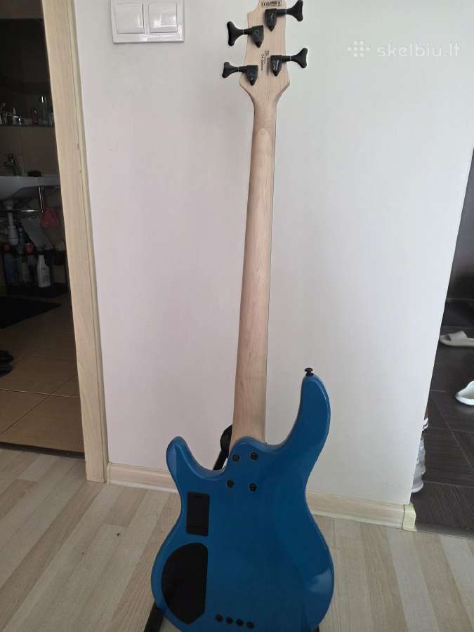 Parduosu arba keiciu gitara ir bosa - nuotraukos Nr. 6