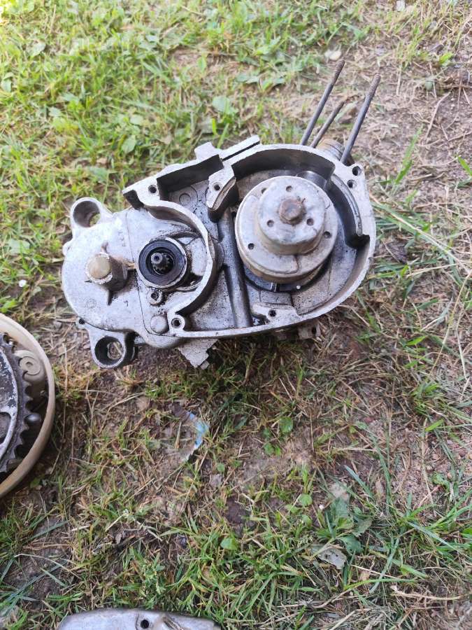 Parduodu išrinktą motorolerio variklį . - nuotraukos Nr. 3