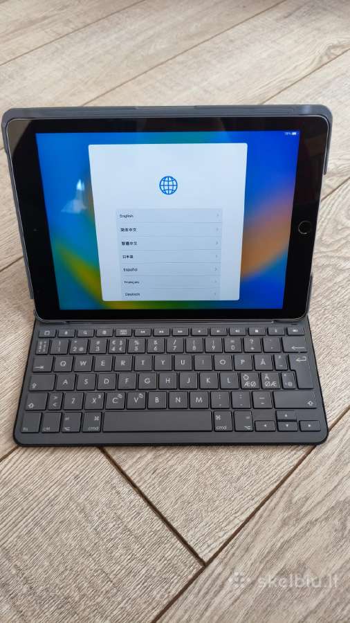 iPad 5th Generation 32 GB + Logitech klaviatūra - nuotraukos Nr. 5