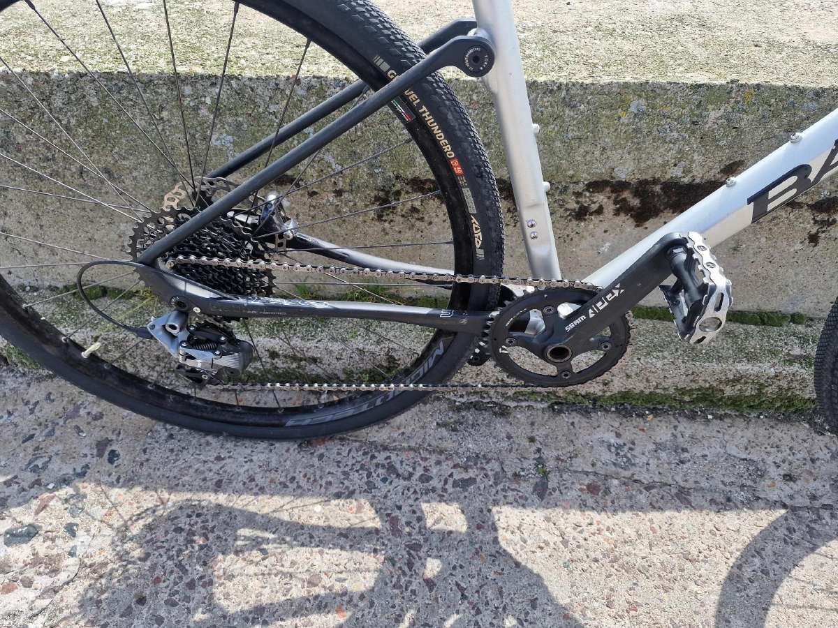 Basso tera XL gravelis - nuotraukos Nr. 2