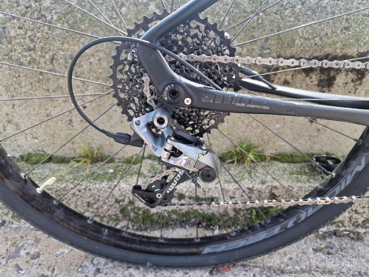 Basso tera XL gravelis - nuotraukos Nr. 4