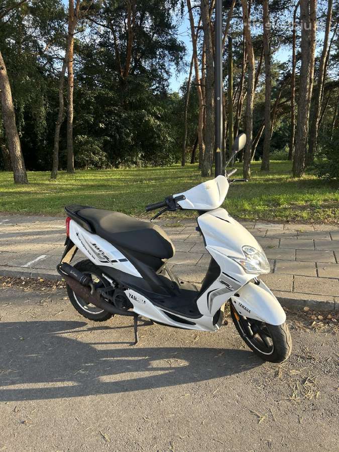 Yamaha Jog Rr motoroleris - nuotraukos Nr. 2