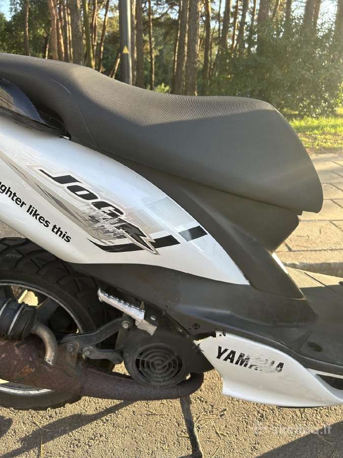 Yamaha Jog Rr motoroleris - nuotraukos Nr. 4